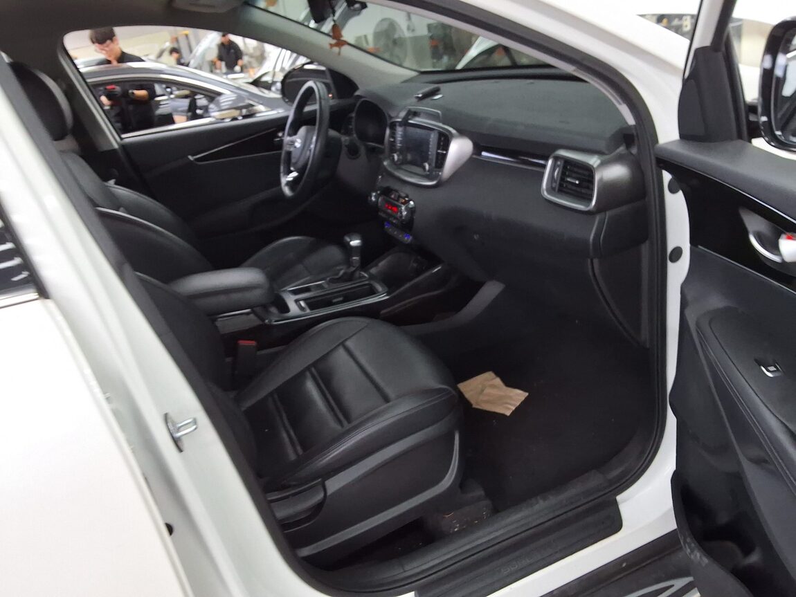KIA THE NEW SORENTO DIESEL R2.2 2WD PRESTIGE 2018 - zdjęcie 14