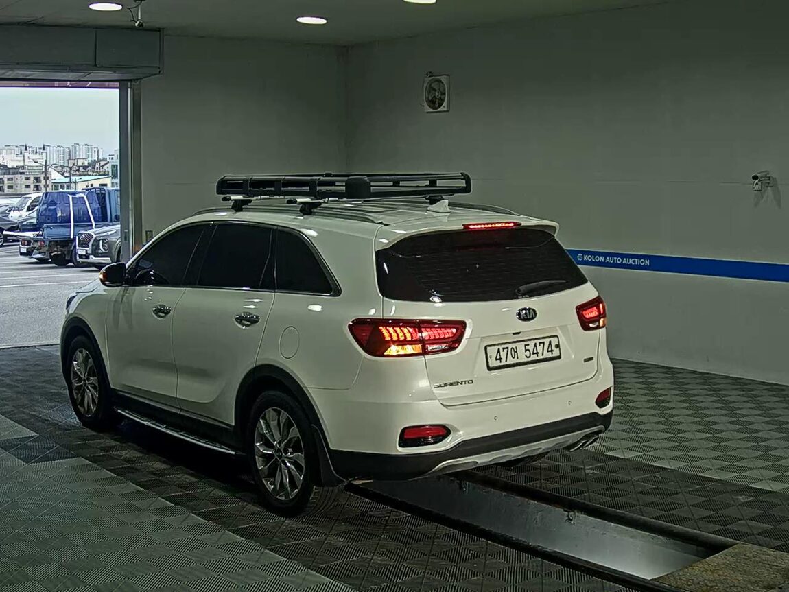 KIA THE NEW SORENTO DIESEL R2.2 2WD PRESTIGE 2018 - zdjęcie 6