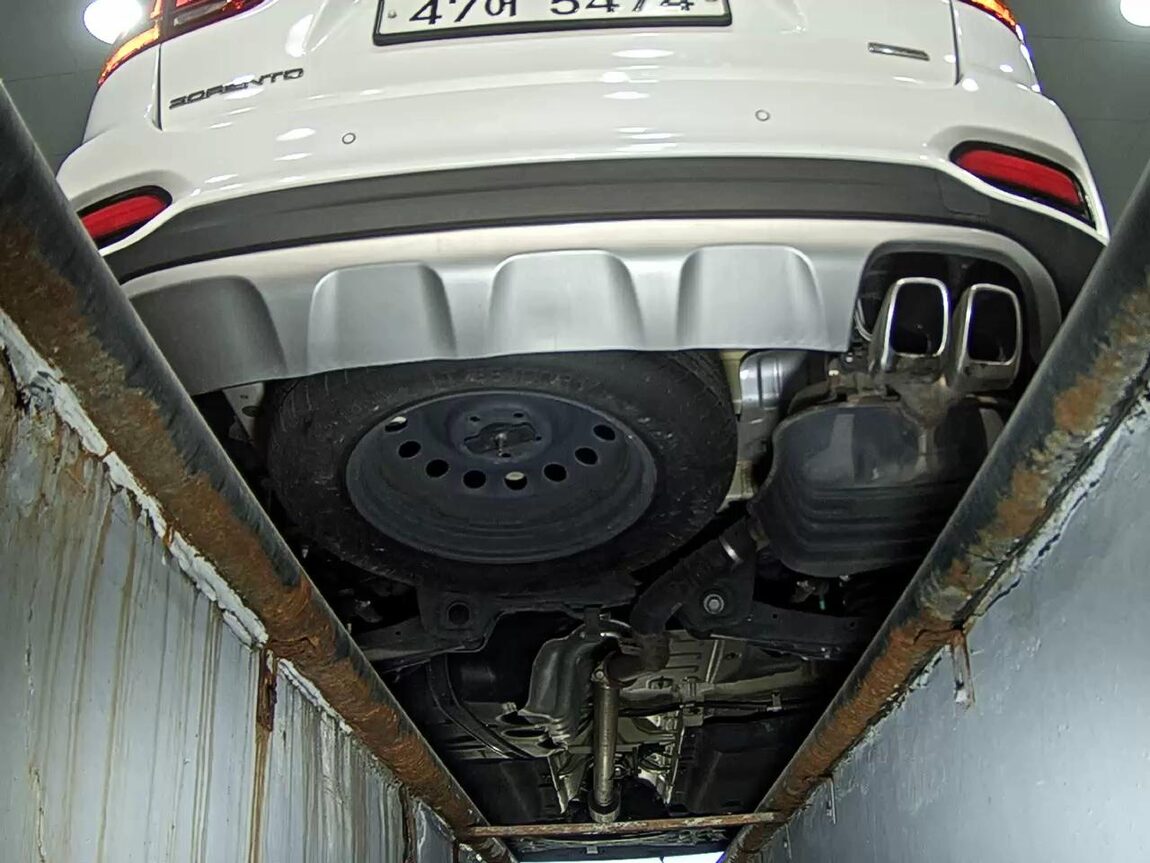 KIA THE NEW SORENTO DIESEL R2.2 2WD PRESTIGE 2018 - zdjęcie 8