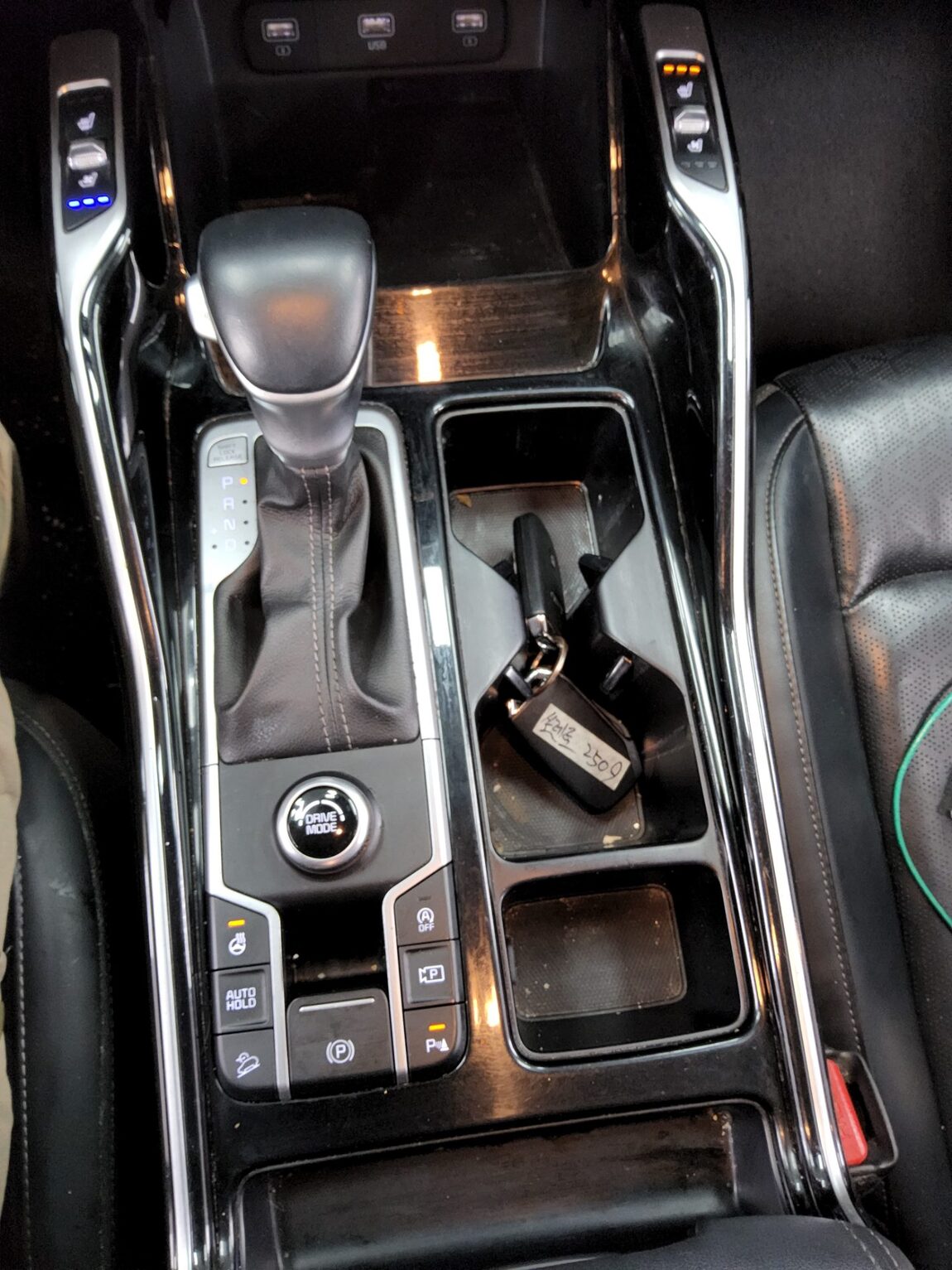KIA NEW SORENTO (MQ4) 2.2 DIESEL 2WD PRESTIGE 2021 - zdjęcie 19