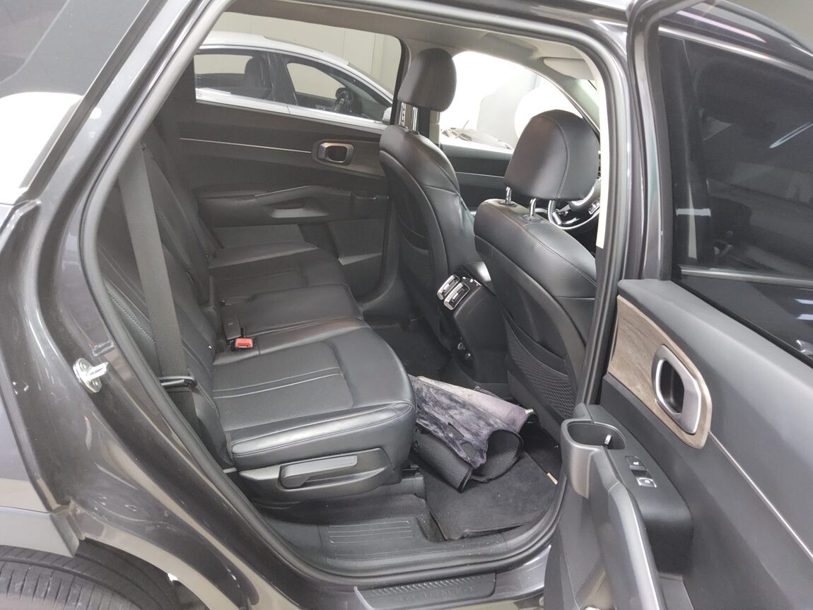KIA NEW SORENTO (MQ4) 2.2 DIESEL 2WD PRESTIGE 2021 - zdjęcie 13