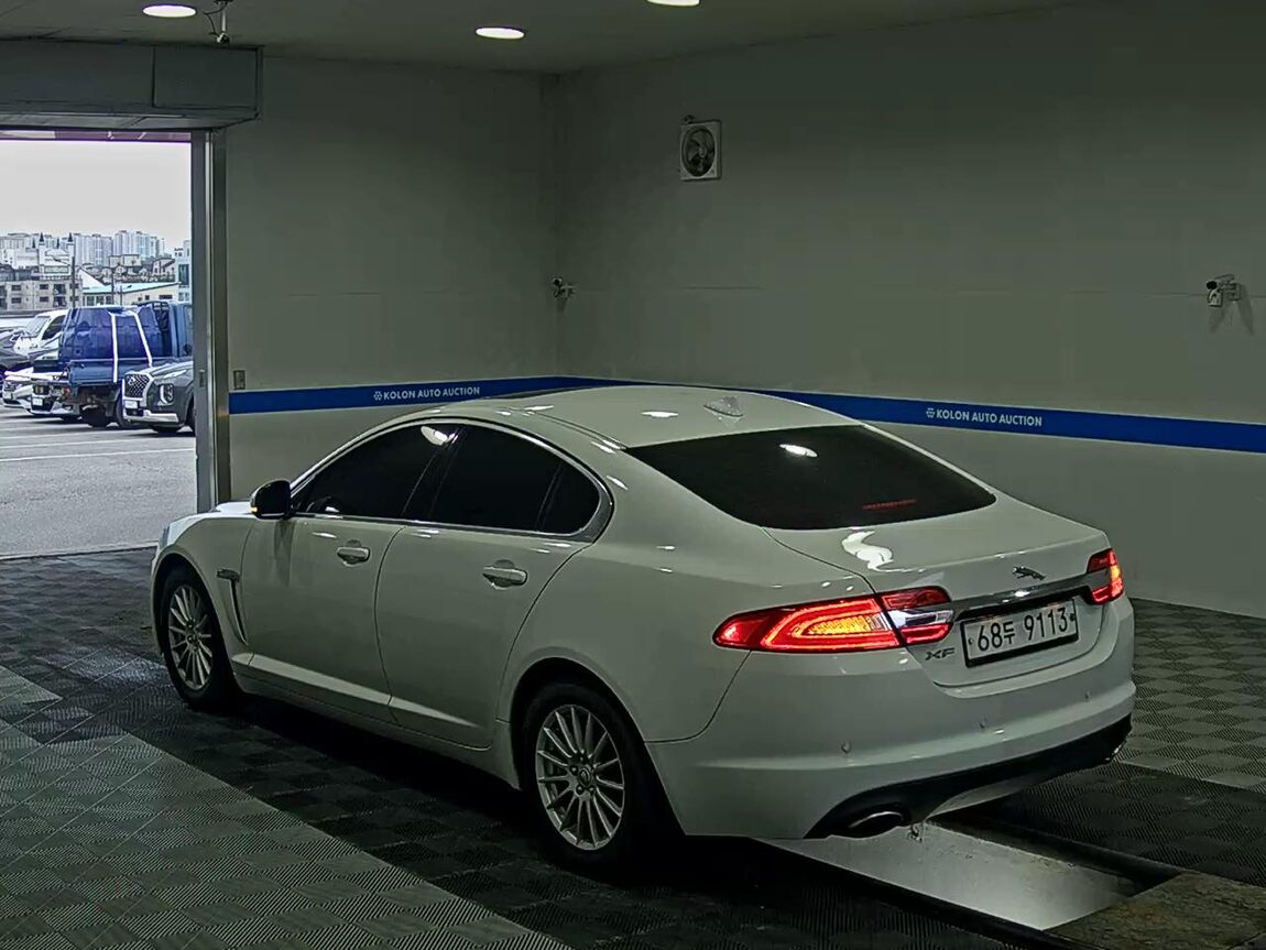 JAGUAR XF 2 LUXURY 2013 - zdjęcie 6