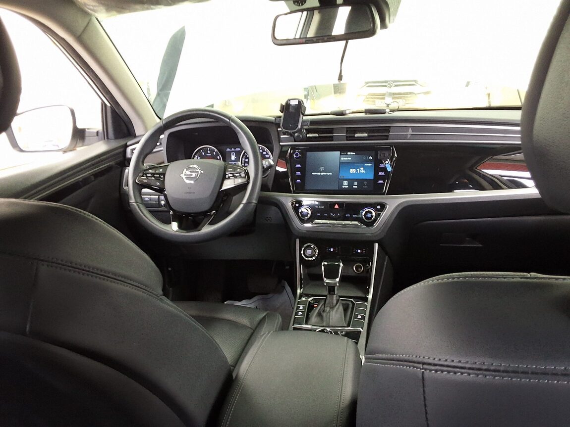 KG MOBILITY (SSANGYONG) ALL NEW KORANDO 1.5 GASOLINE 2WD C5 PLUS 2021 - zdjęcie 11