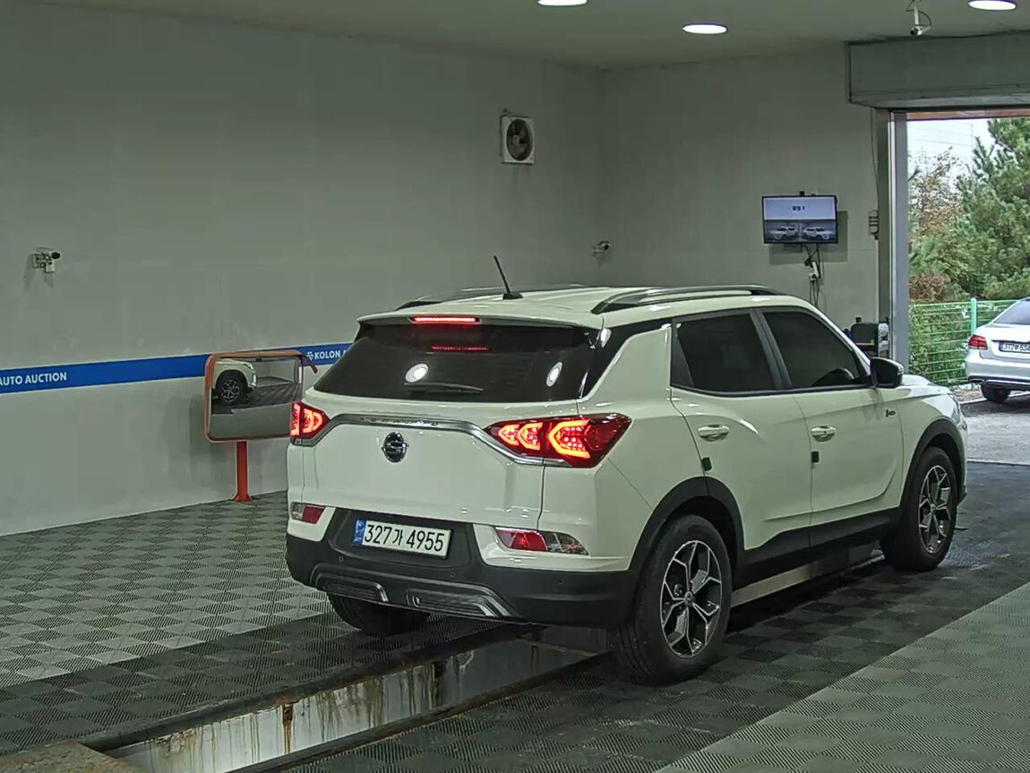 KG MOBILITY (SSANGYONG) ALL NEW KORANDO 1.5 GASOLINE 2WD C5 PLUS 2021 - zdjęcie 5