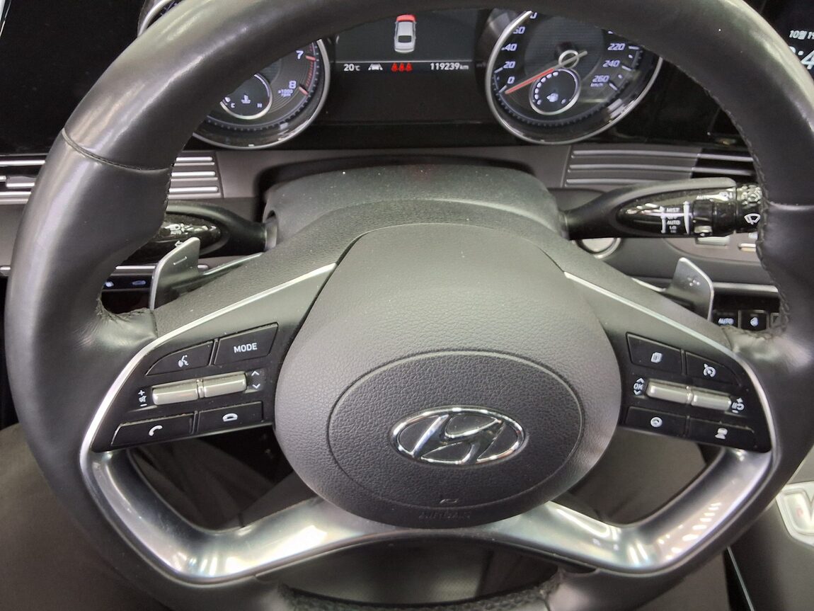 HYUNDAI THE NEW GRANDEUR IG GASOLINE 3.3 EXCLUSIVE 2020 - zdjęcie 17