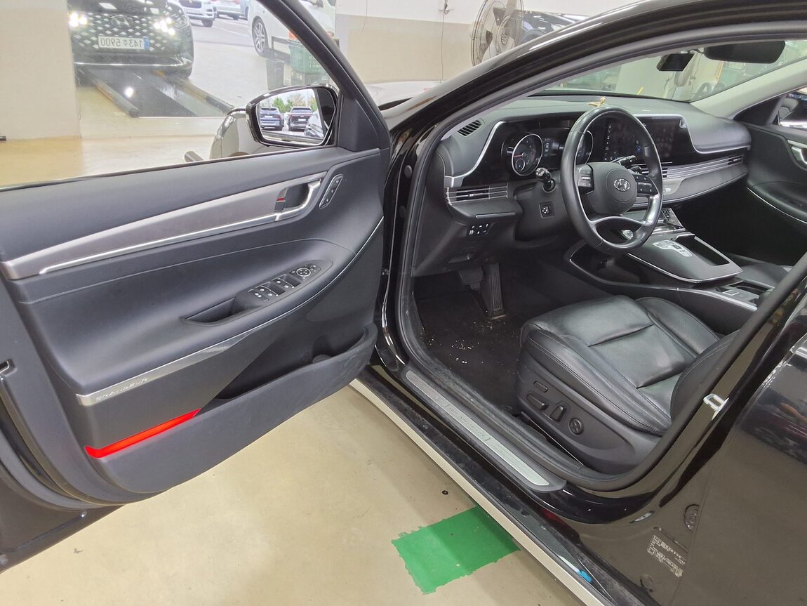 HYUNDAI THE NEW GRANDEUR IG GASOLINE 3.3 EXCLUSIVE 2020 - zdjęcie 10