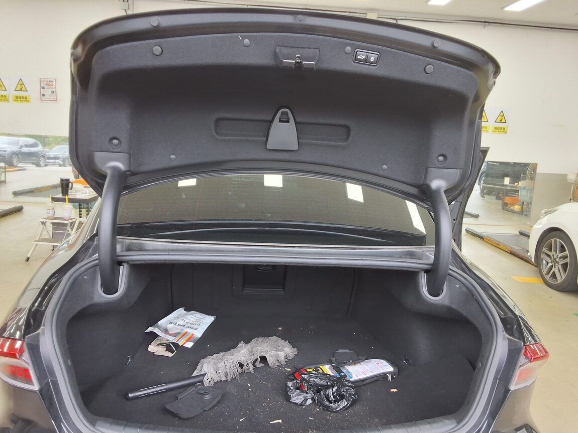 HYUNDAI THE NEW GRANDEUR IG GASOLINE 3.3 EXCLUSIVE 2020 - zdjęcie 15
