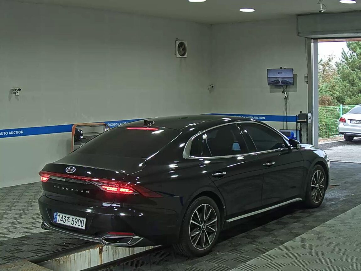 HYUNDAI THE NEW GRANDEUR IG GASOLINE 3.3 EXCLUSIVE 2020 - zdjęcie 5