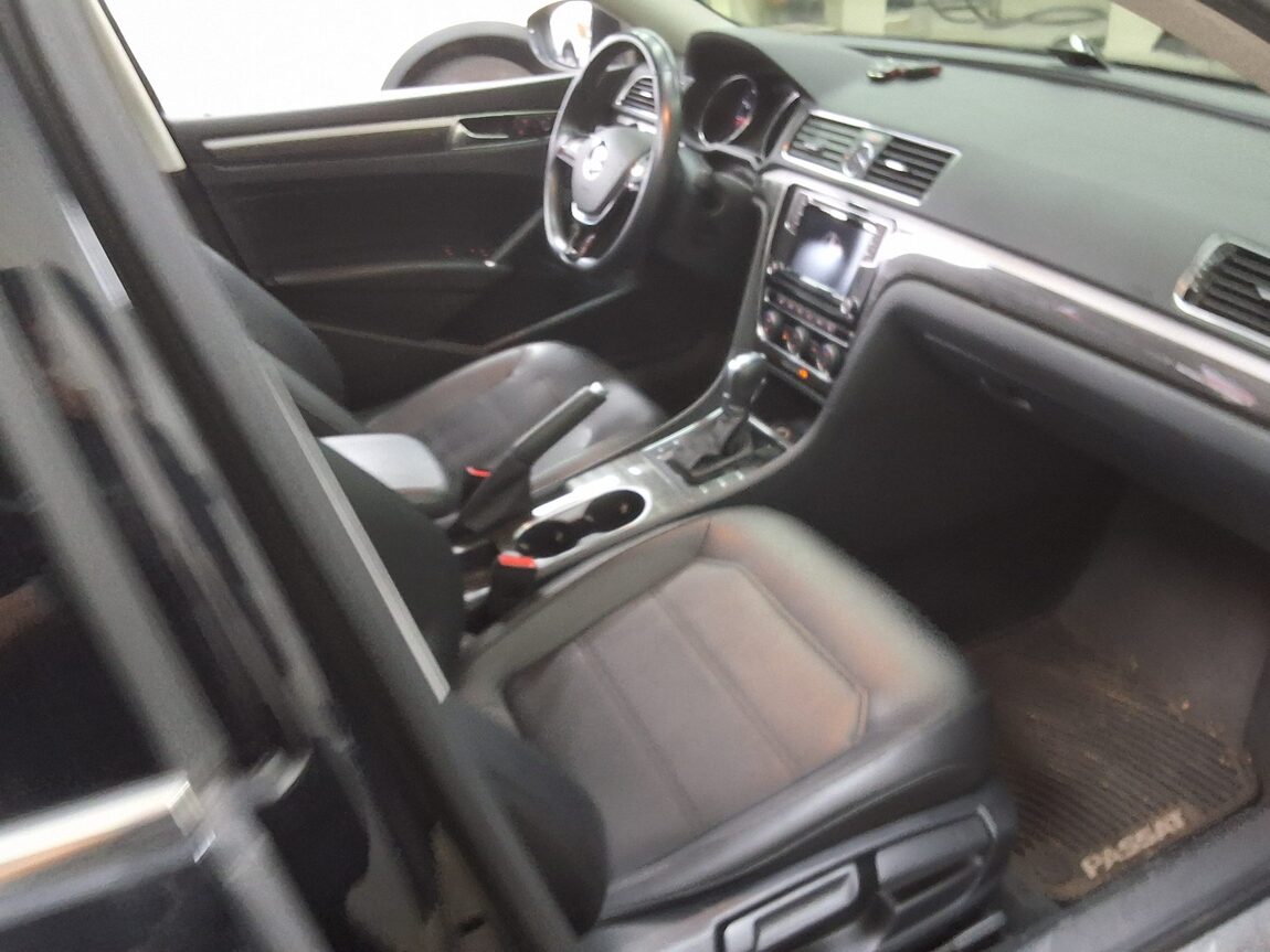 VOLKSWAGEN THE NEW PASSAT (7TH GEN) 1.8 TSI 2017 - zdjęcie 15