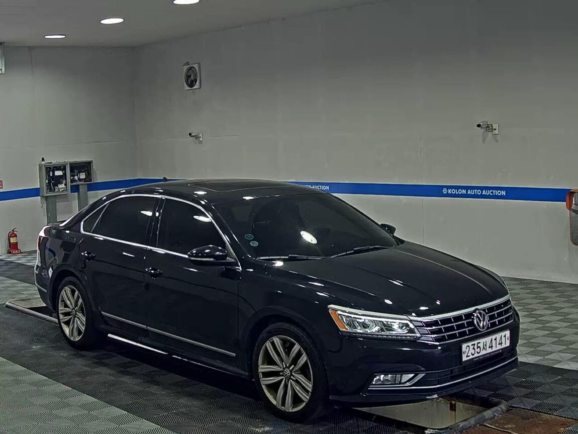 VOLKSWAGEN THE NEW PASSAT (7TH GEN) 1.8 TSI 2017 - zdjęcie 3