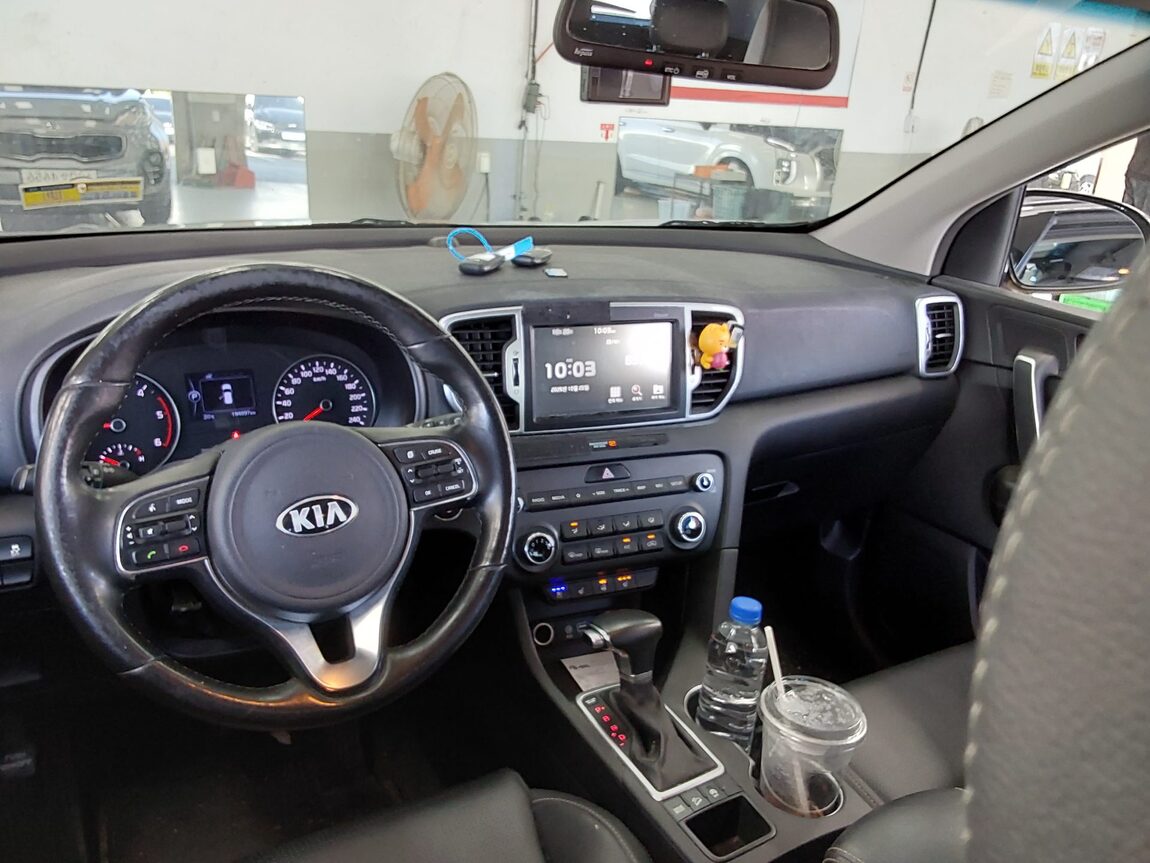KIA NEW SPORTAGE R2.0 2WD PRESTIGE 2018 - zdjęcie 11