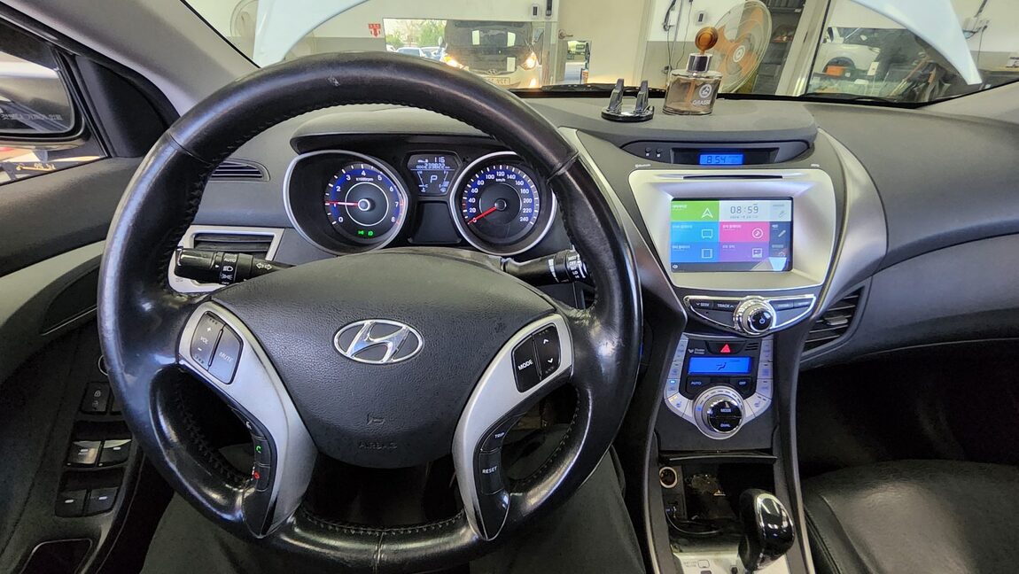 HYUNDAI AVANTE MD M16 GDi LUXURY 2012 - zdjęcie 18