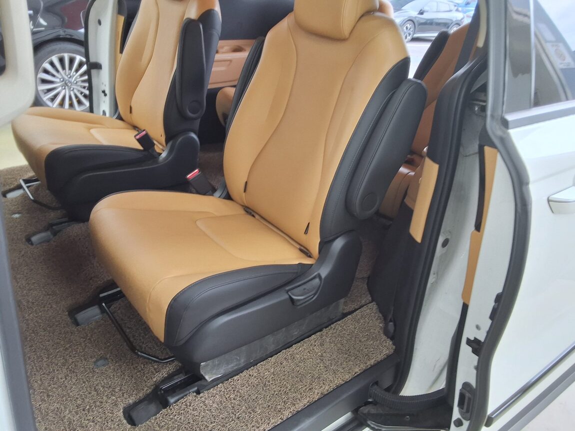 KIA NEW CARNIVAL (KA4) 9-SEATER DIESEL NOBLESSE 2022 - zdjęcie 12