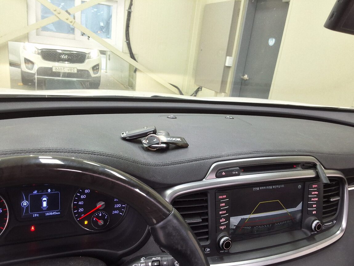 KIA ALL NEW SORENTO R2.0 2WD NOBLESSE SPECIAL 2017 - zdjęcie 25