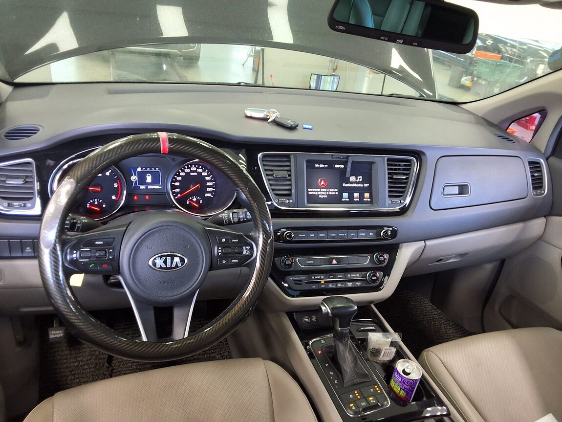 KIA ALL NEW CARNIVAL 9-SEATER DIESEL PRESTIGE 2017 - zdjęcie 11