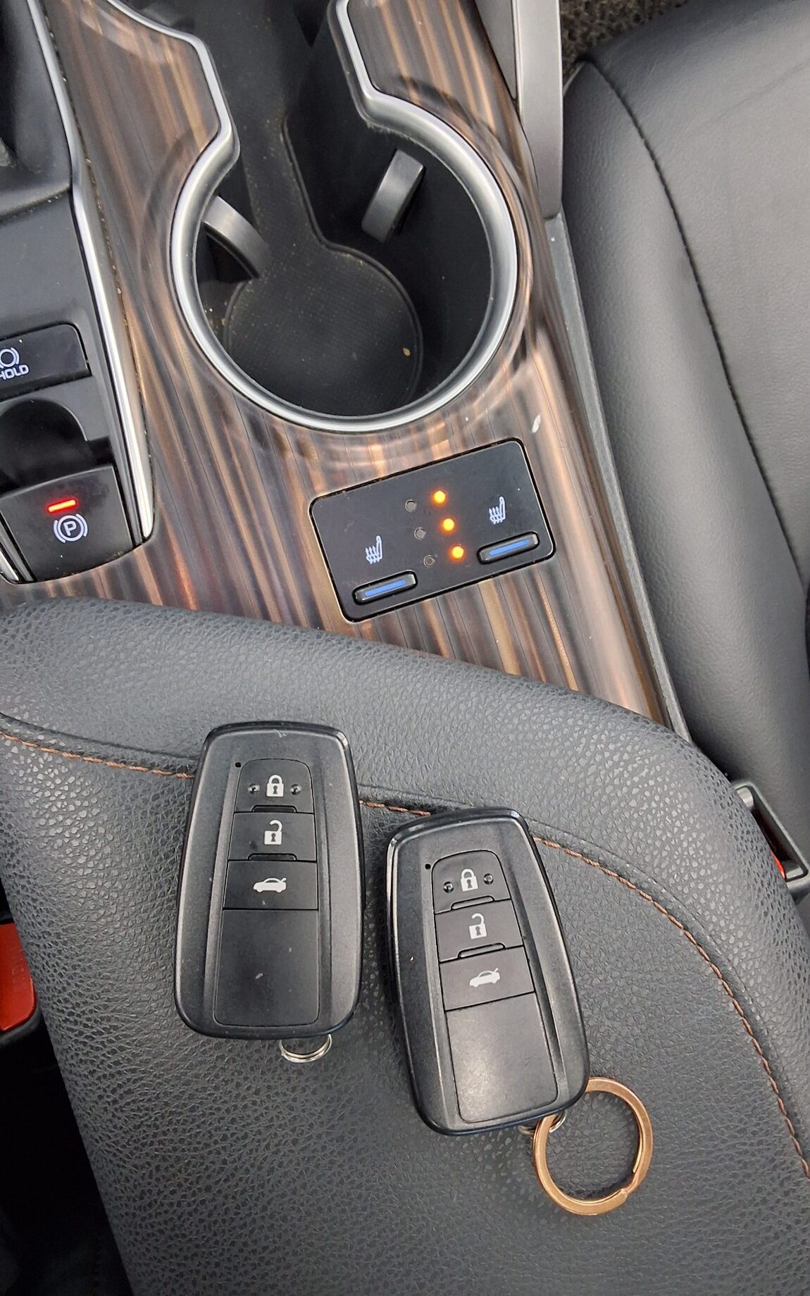 TOYOTA CAMRY (10TH GEN) 2.5 2018 - zdjęcie 19