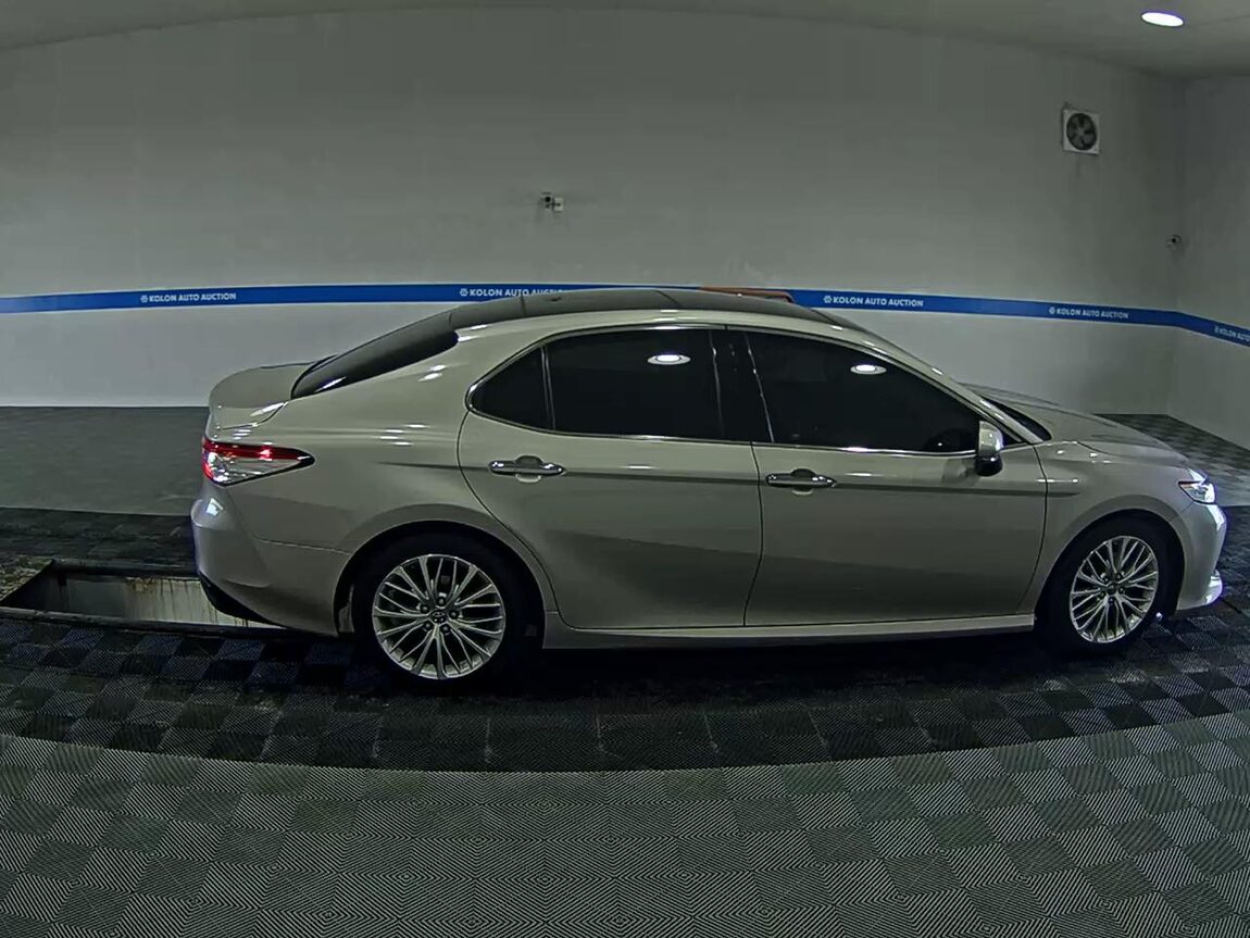 TOYOTA CAMRY (10TH GEN) 2.5 2018 - zdjęcie 4