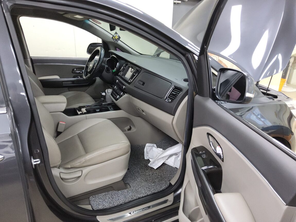 KIA ALL NEW CARNIVAL 9-SEATER DIESEL LUXURY 2017 - zdjęcie 14