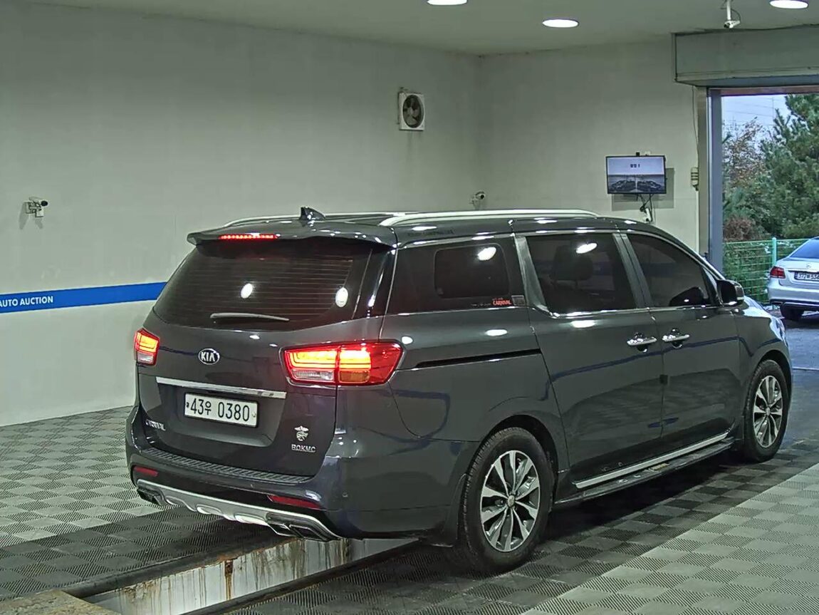 KIA ALL NEW CARNIVAL 9-SEATER DIESEL LUXURY 2017 - zdjęcie 5