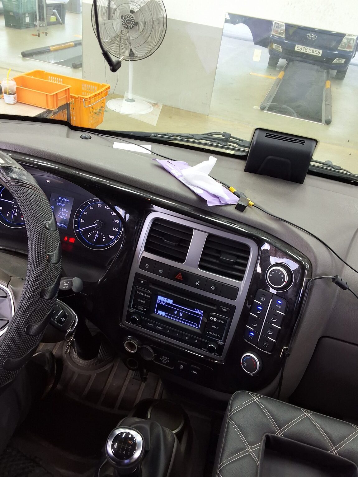 HYUNDAI PORTER II VGT SUPER CAB EXTRA LONG WHEELBASE MODERN 2023 - zdjęcie 15
