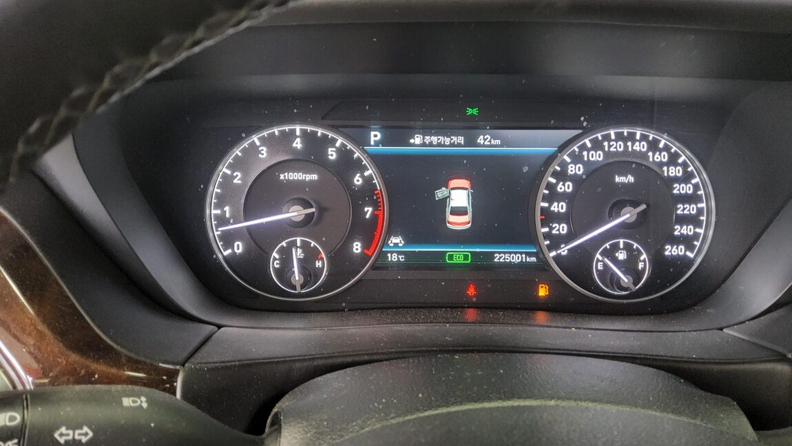 GENESIS EQ900 5.0 GDi AWD PRESTIGE 2016 - zdjęcie 9