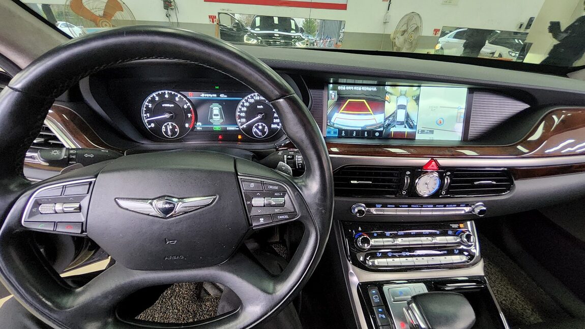 GENESIS EQ900 5.0 GDi AWD PRESTIGE 2016 - zdjęcie 19