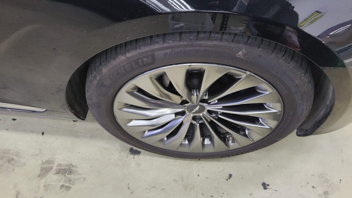 GENESIS EQ900 5.0 GDi AWD PRESTIGE 2016 - zdjęcie 26