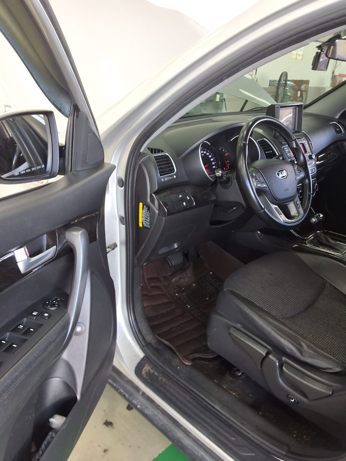 KIA NEW SORENTO R R2.0 4WD LX 2013 - zdjęcie 10