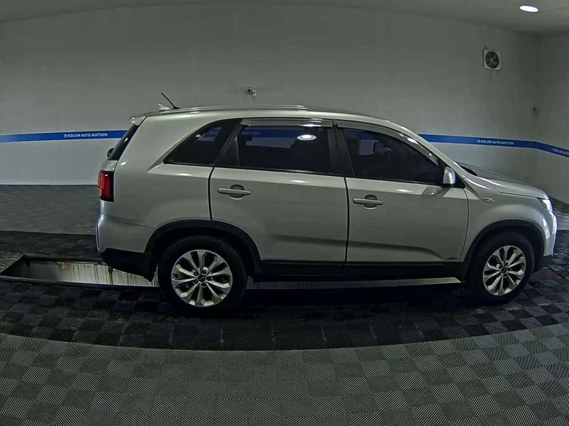 KIA NEW SORENTO R R2.0 4WD LX 2013 - zdjęcie 4