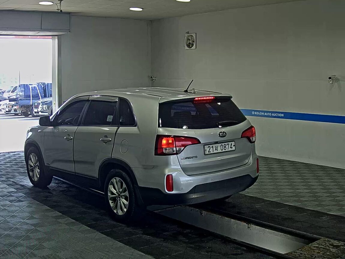 KIA NEW SORENTO R R2.0 4WD LX 2013 - zdjęcie 6