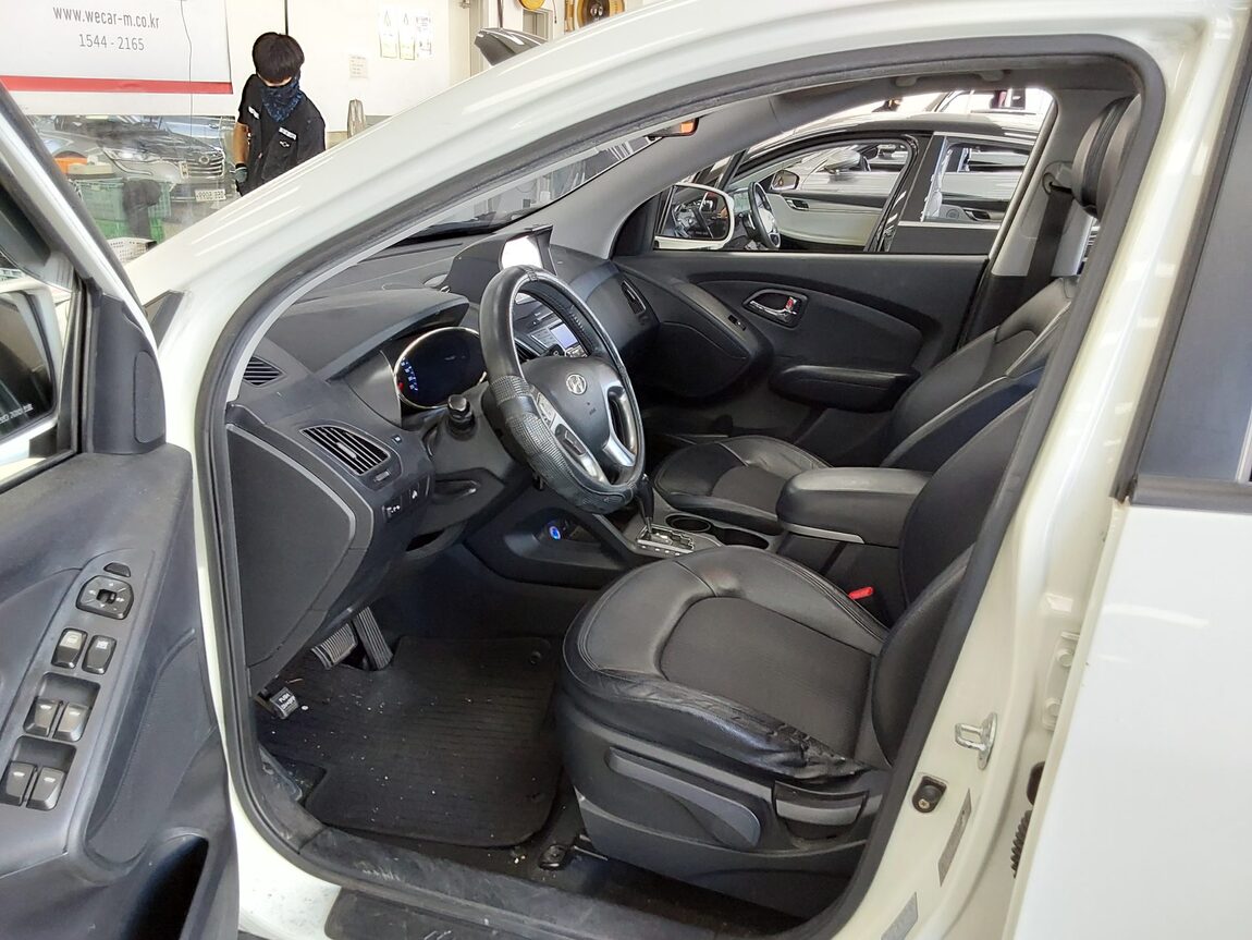 HYUNDAI TUCSON ix DIESEL R20 2WD LX20 LUXURY 2011 - zdjęcie 10