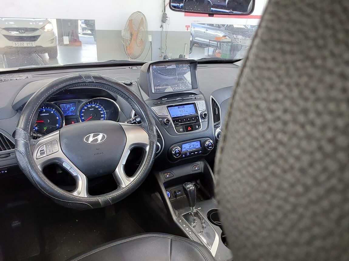 HYUNDAI TUCSON ix DIESEL R20 2WD LX20 LUXURY 2011 - zdjęcie 11