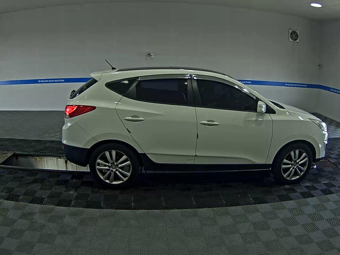 HYUNDAI TUCSON ix DIESEL R20 2WD LX20 LUXURY 2011 - zdjęcie 4