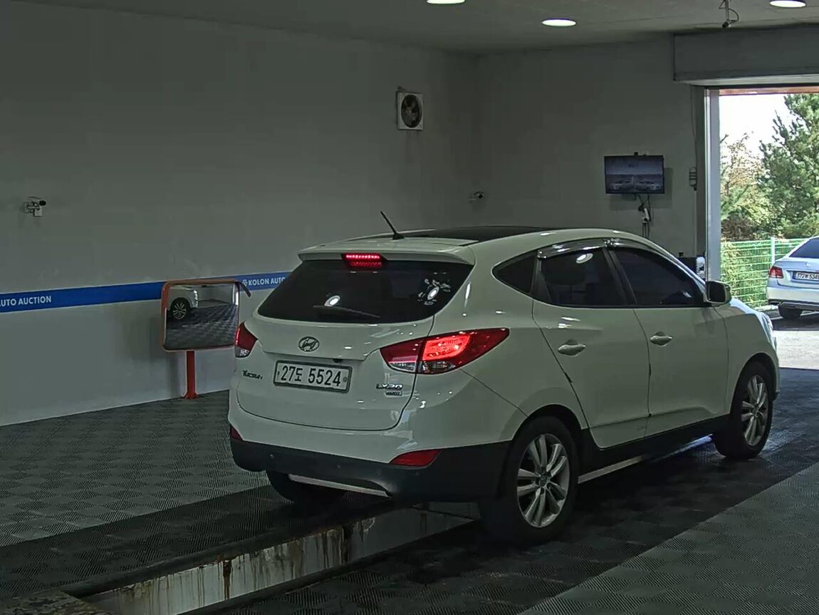 HYUNDAI TUCSON ix DIESEL R20 2WD LX20 LUXURY 2011 - zdjęcie 5