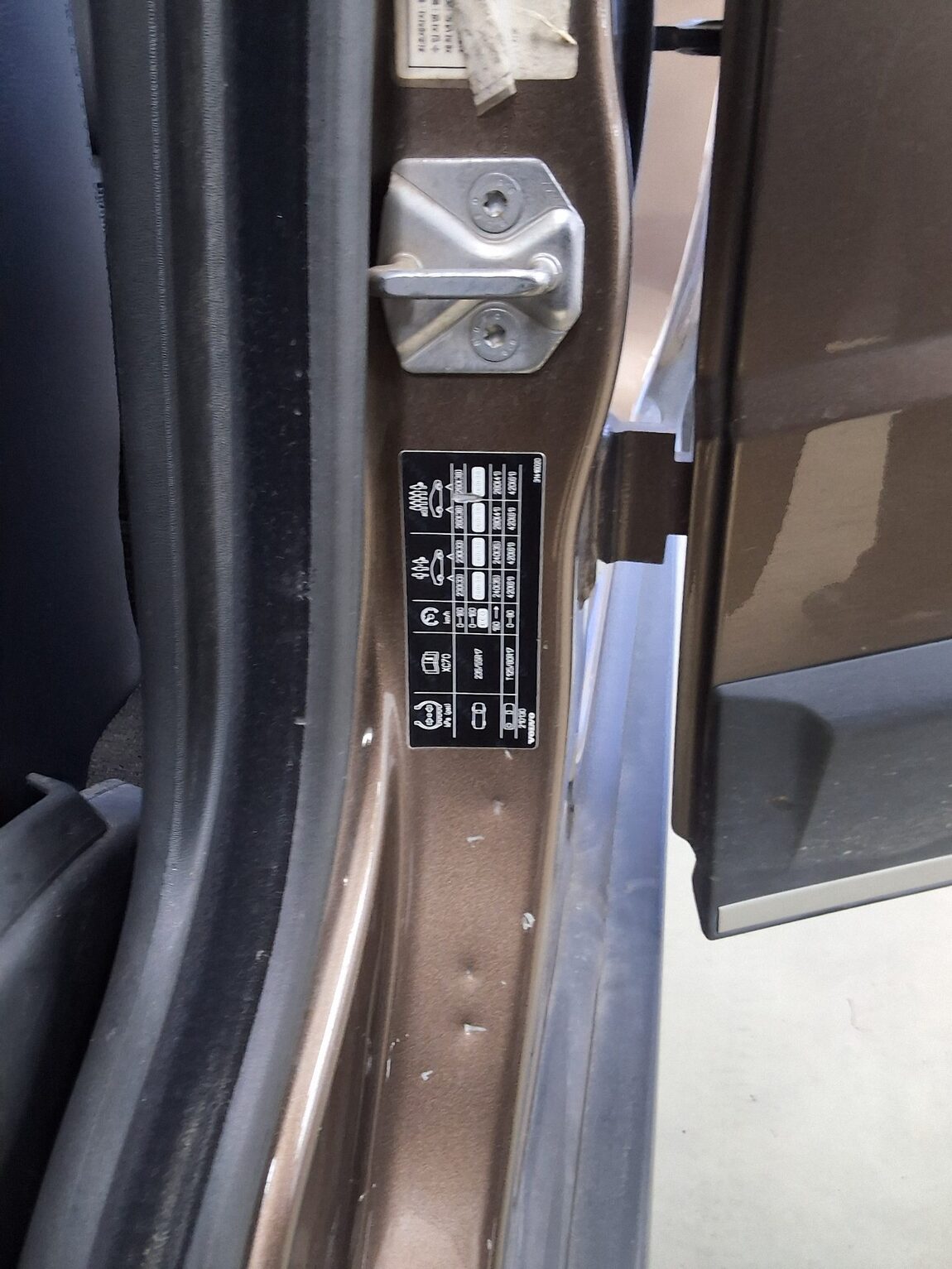 VOLVO XC70 D4 2015 - zdjęcie 16