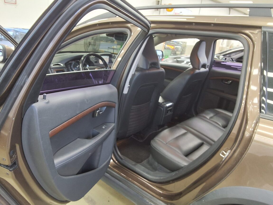 VOLVO XC70 D4 2015 - zdjęcie 12