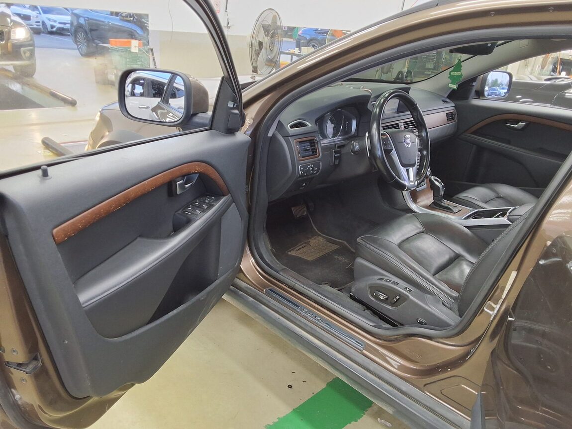 VOLVO XC70 D4 2015 - zdjęcie 10