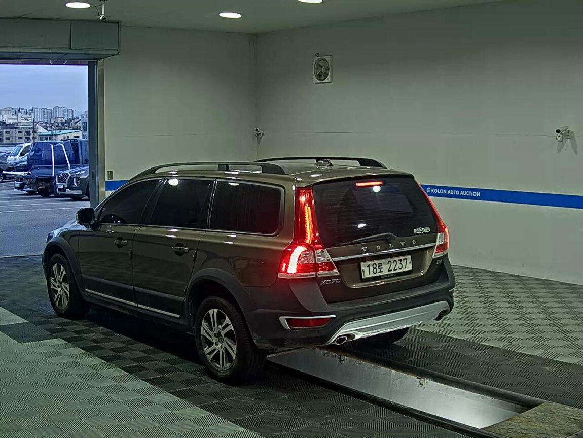 VOLVO XC70 D4 2015 - zdjęcie 6