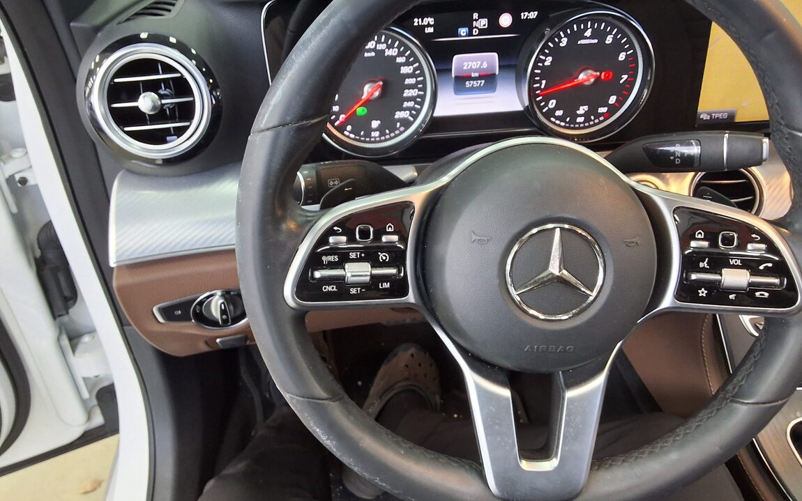 MERCEDES-BENZ E-CLASS (5TH GEN) E250 AVANTGARDE 2020 - zdjęcie 17