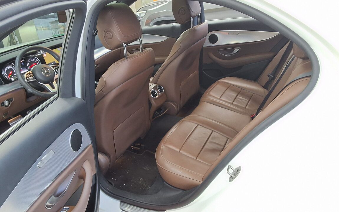 MERCEDES-BENZ E-CLASS (5TH GEN) E250 AVANTGARDE 2020 - zdjęcie 12