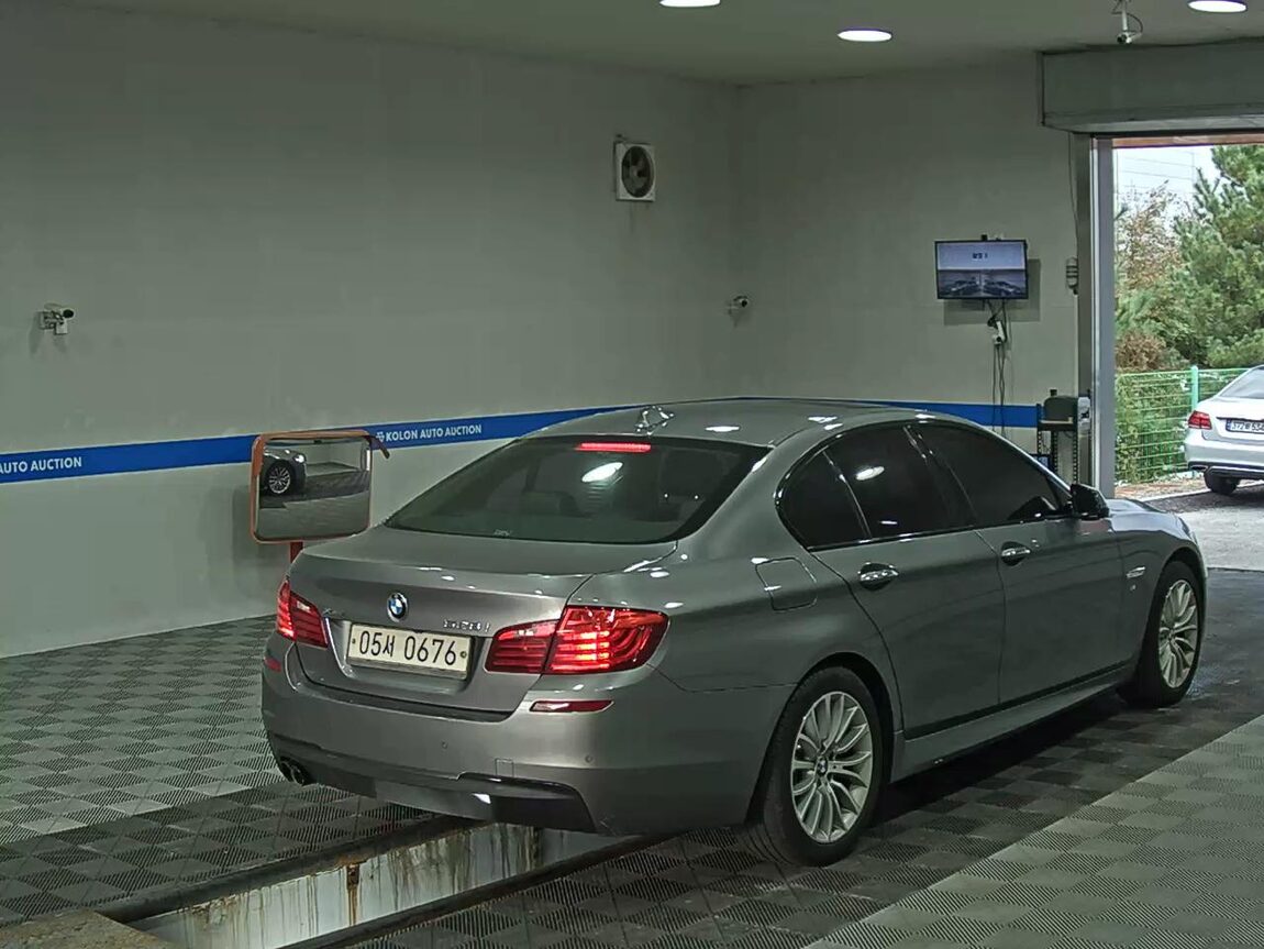 BMW 5 SERIES (6TH GEN) 528i xDRIVE M AERODYNAMIC 2016 - zdjęcie 5