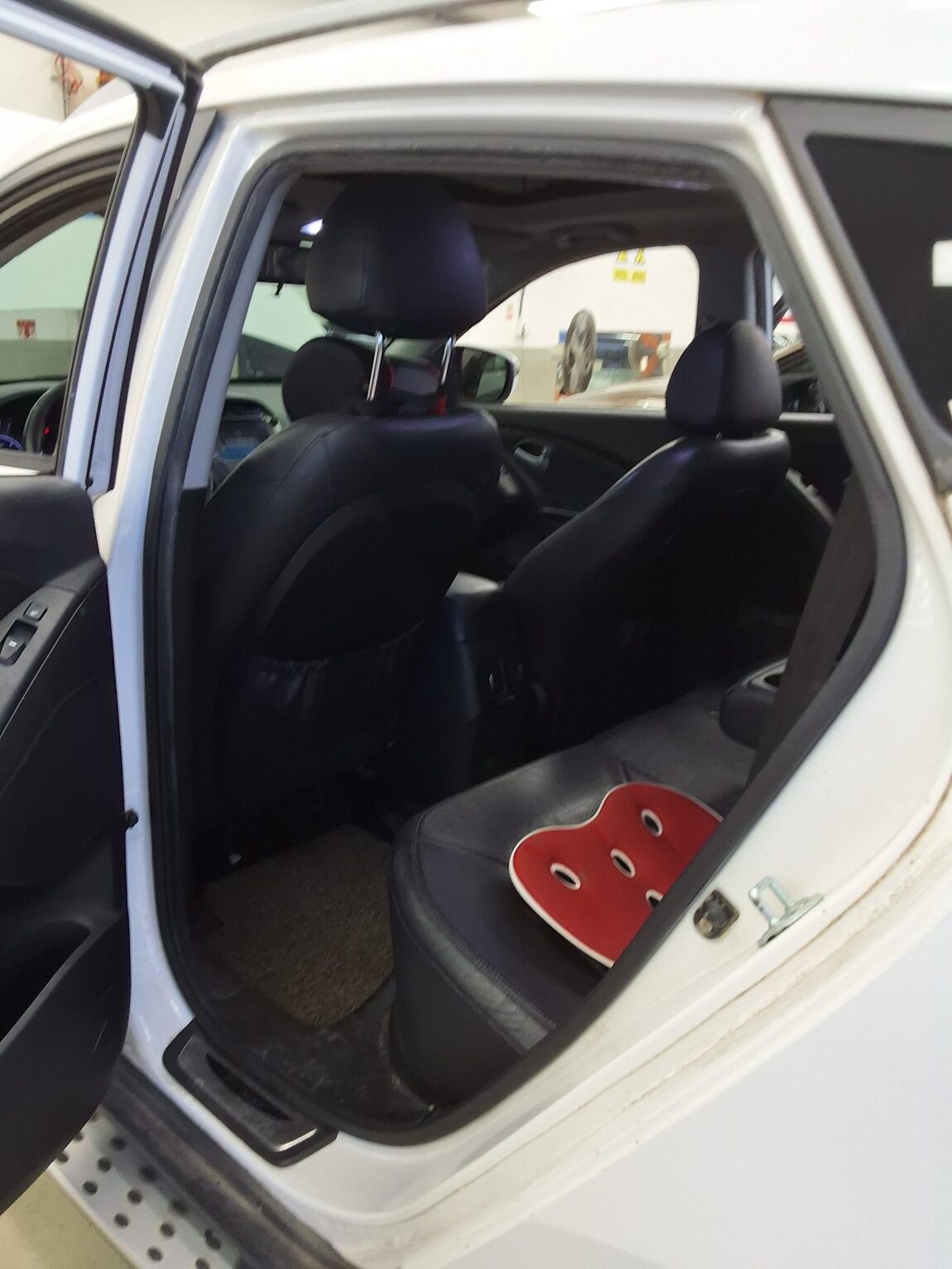 HYUNDAI NEW TUCSON ix DIESEL R2.0 2WD PREMIUM 2014 - zdjęcie 12
