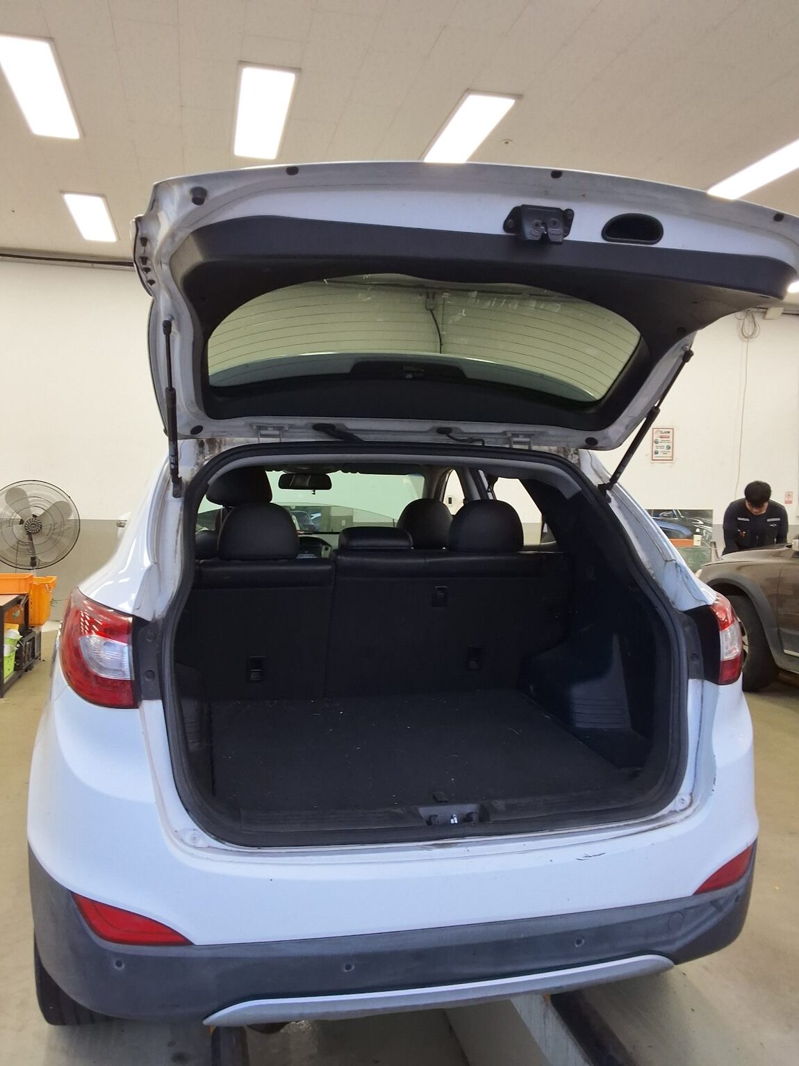 HYUNDAI NEW TUCSON ix DIESEL R2.0 2WD PREMIUM 2014 - zdjęcie 15