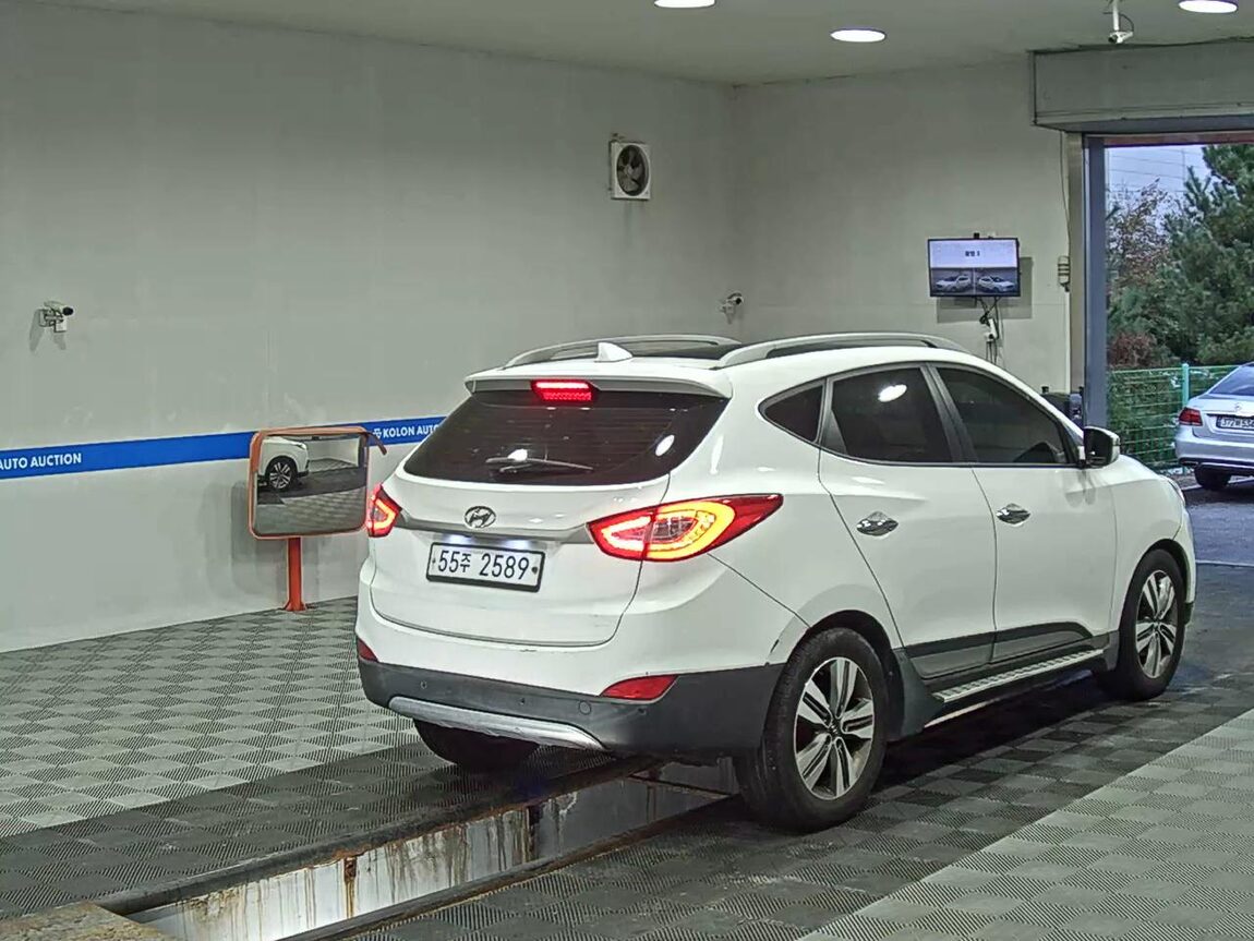 HYUNDAI NEW TUCSON ix DIESEL R2.0 2WD PREMIUM 2014 - zdjęcie 5