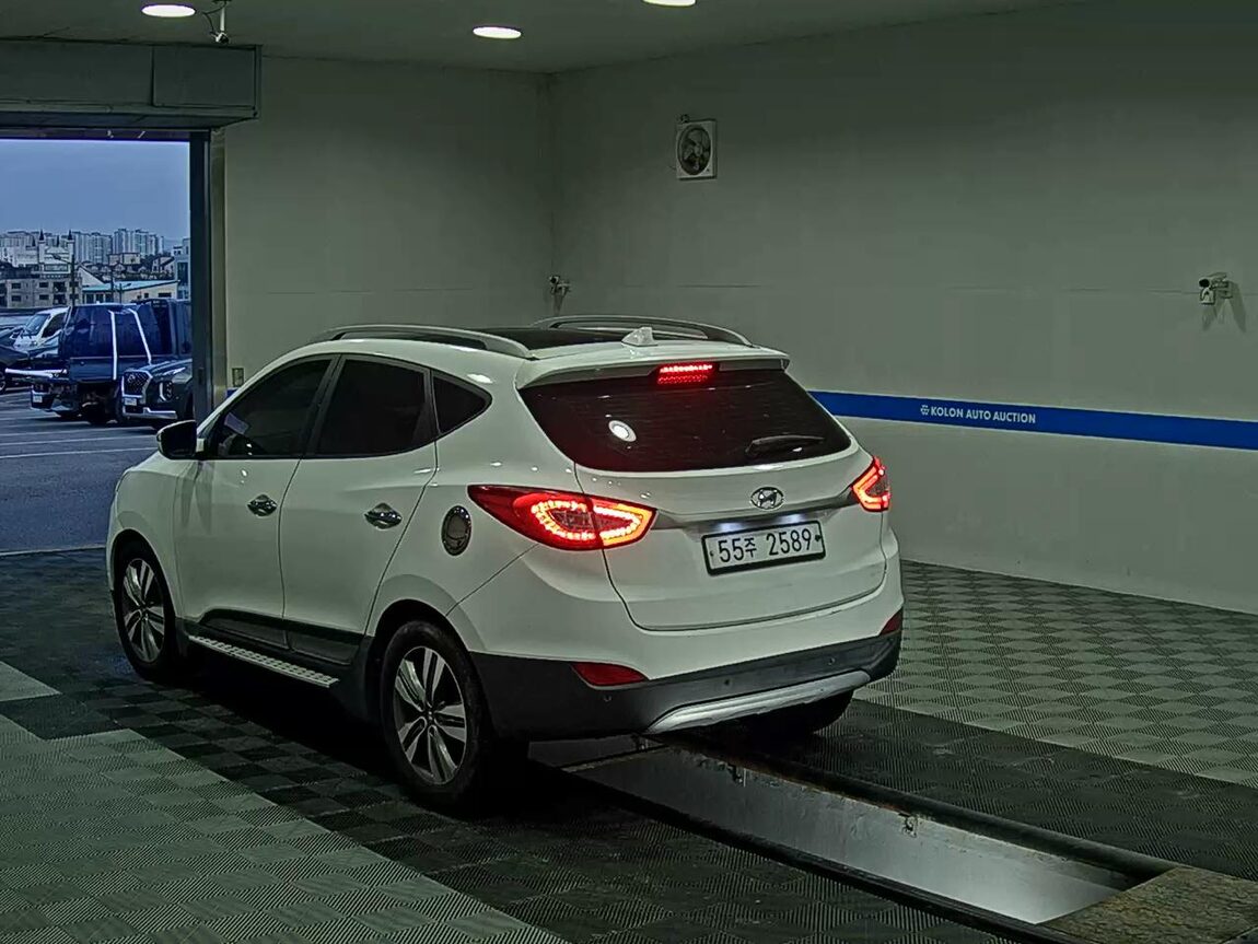 HYUNDAI NEW TUCSON ix DIESEL R2.0 2WD PREMIUM 2014 - zdjęcie 6