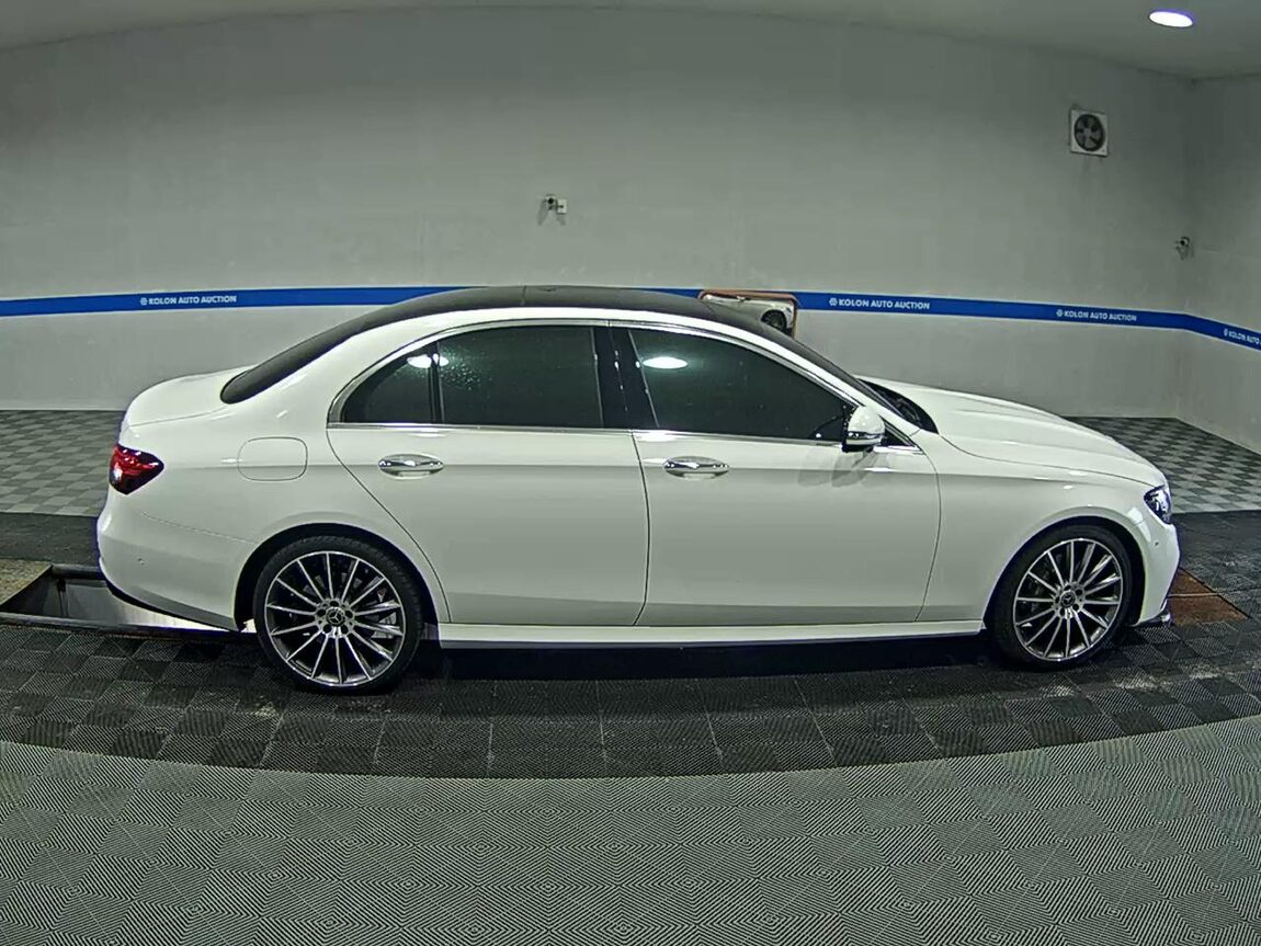 MERCEDES-BENZ E-CLASS (5TH GEN) E350 4MATIC AMG LINE 2022 - zdjęcie 4