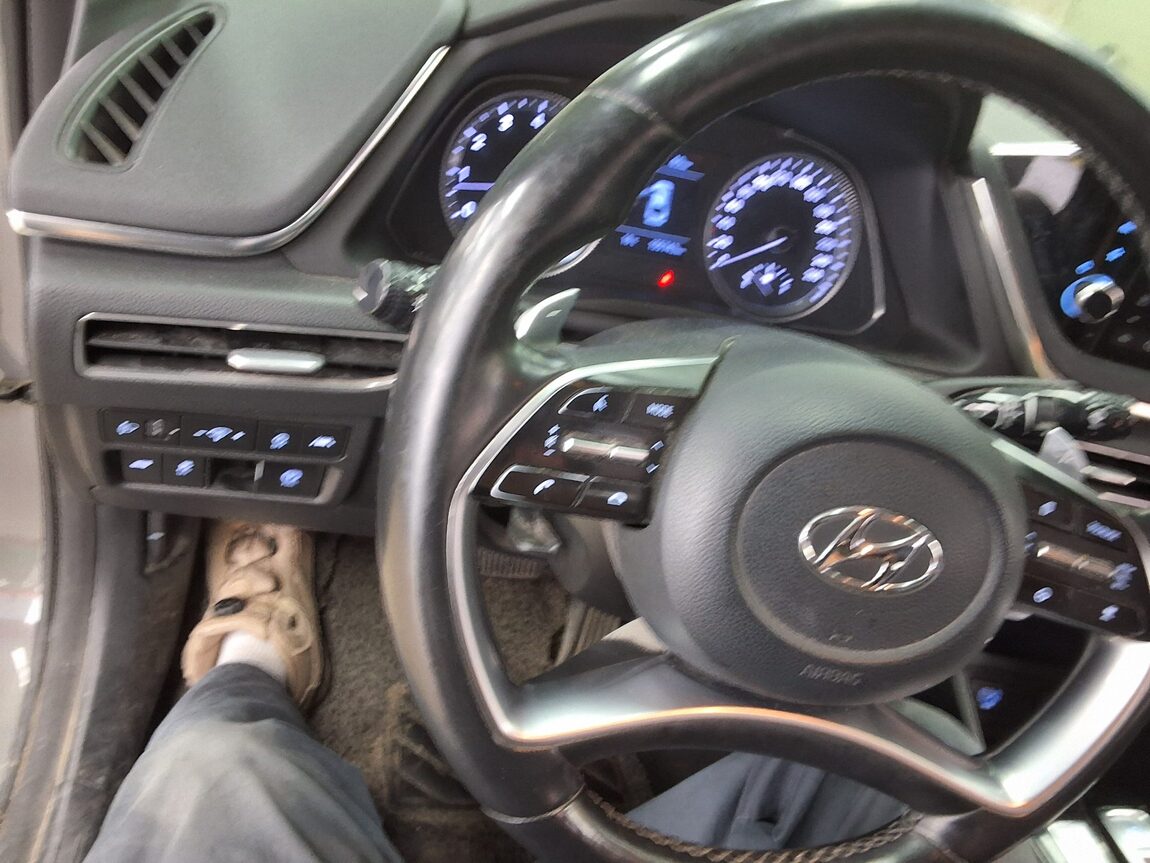 HYUNDAI SONATA (DN8) G2.0 PREMIUM FAMILY 2021 - zdjęcie 23