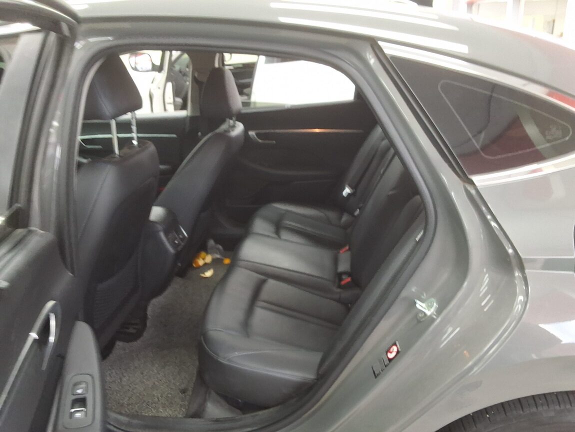 HYUNDAI SONATA (DN8) G2.0 PREMIUM FAMILY 2021 - zdjęcie 13