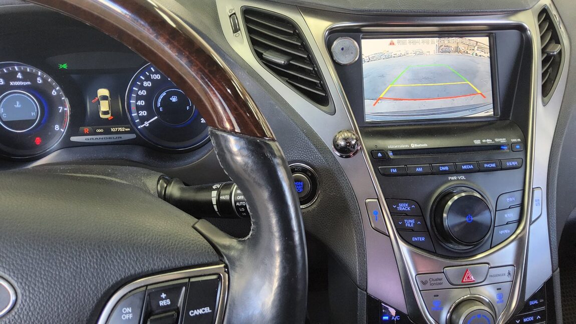 HYUNDAI GRANDEUR HG HG 300 NOBLE 2011 - zdjęcie 19