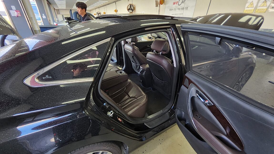 HYUNDAI GRANDEUR HG HG 300 NOBLE 2011 - zdjęcie 13